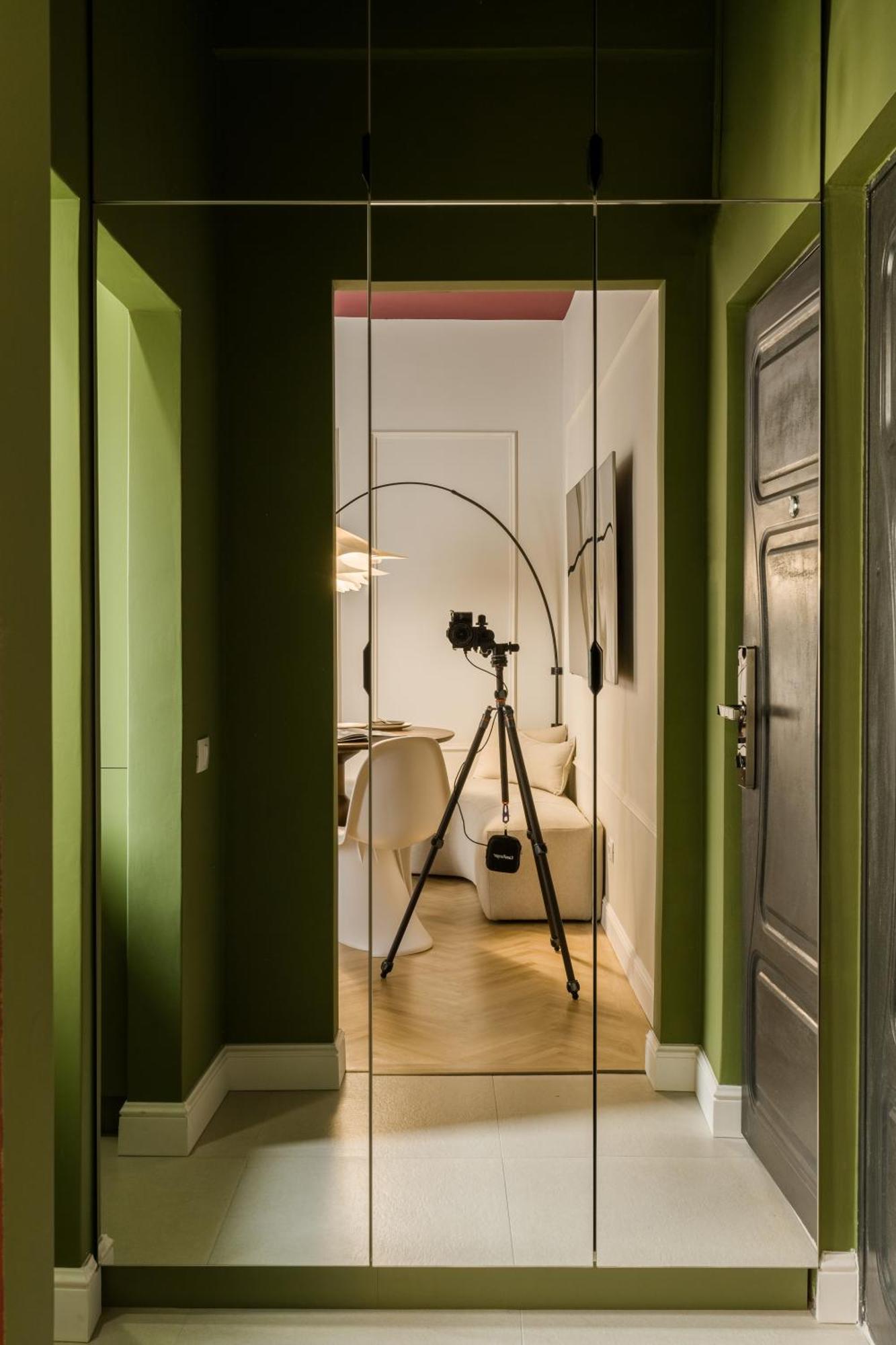 Rouge Studio In Bukarest Exteriör bild